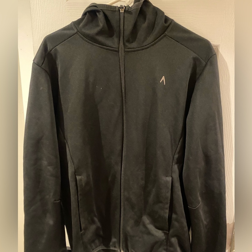 Boomerang coat